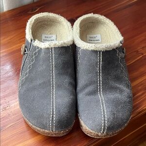 Earth Origins Gray Suede Mules